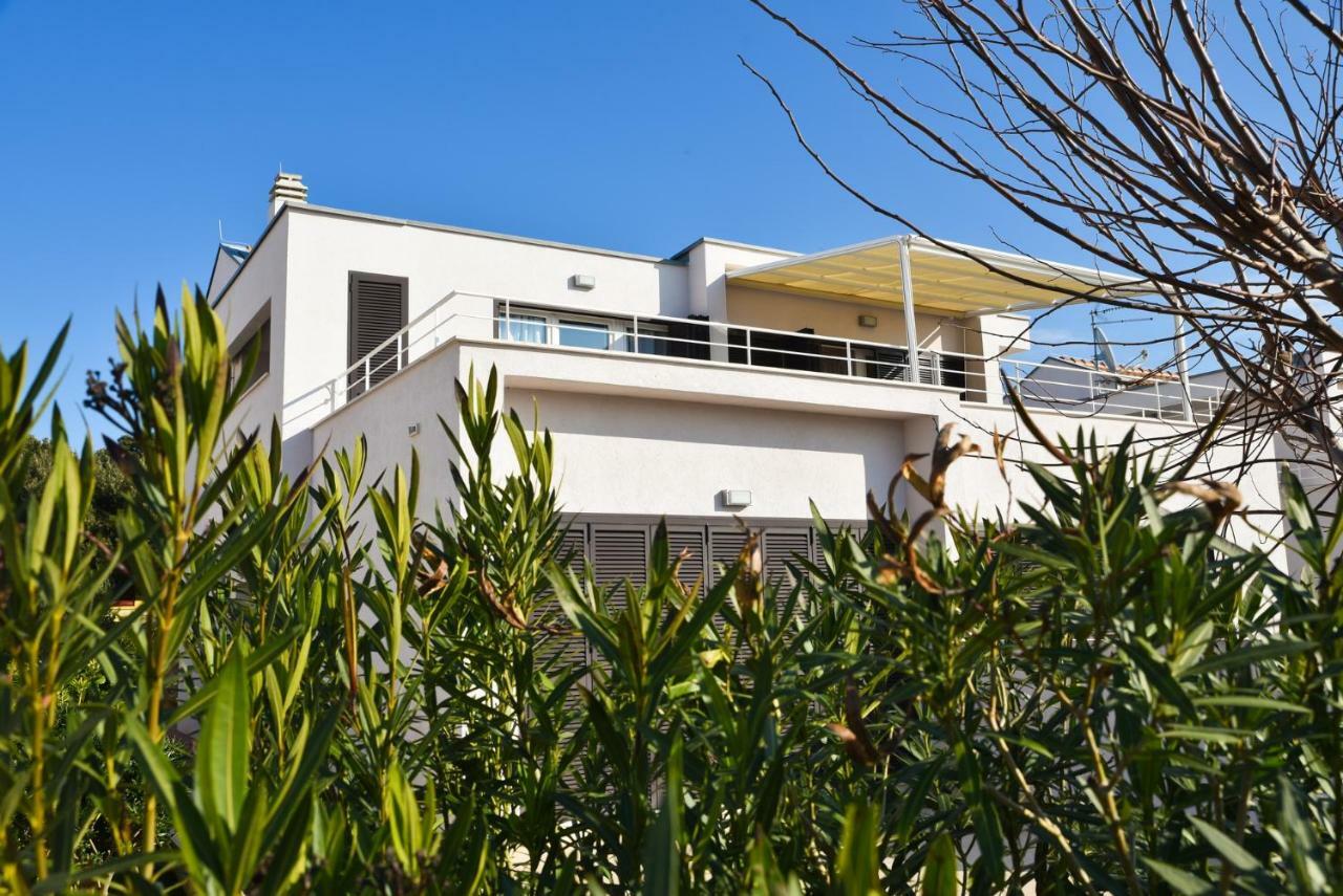 Apartmani Astrado 佩特坎内 外观 照片