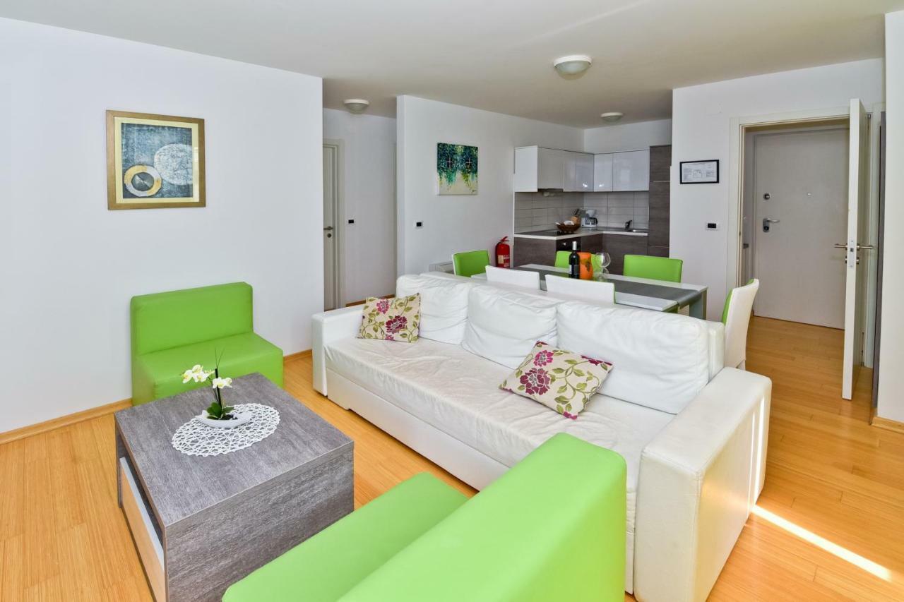 Apartmani Astrado 佩特坎内 外观 照片